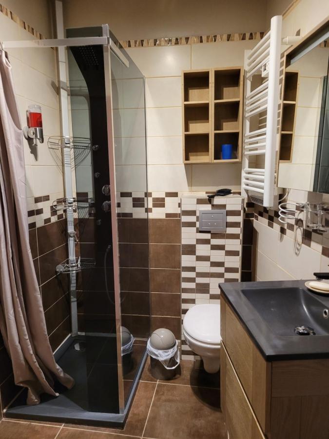 Confortable Appart 1Er Etage Centre Ville Netflix Безьє Екстер'єр фото